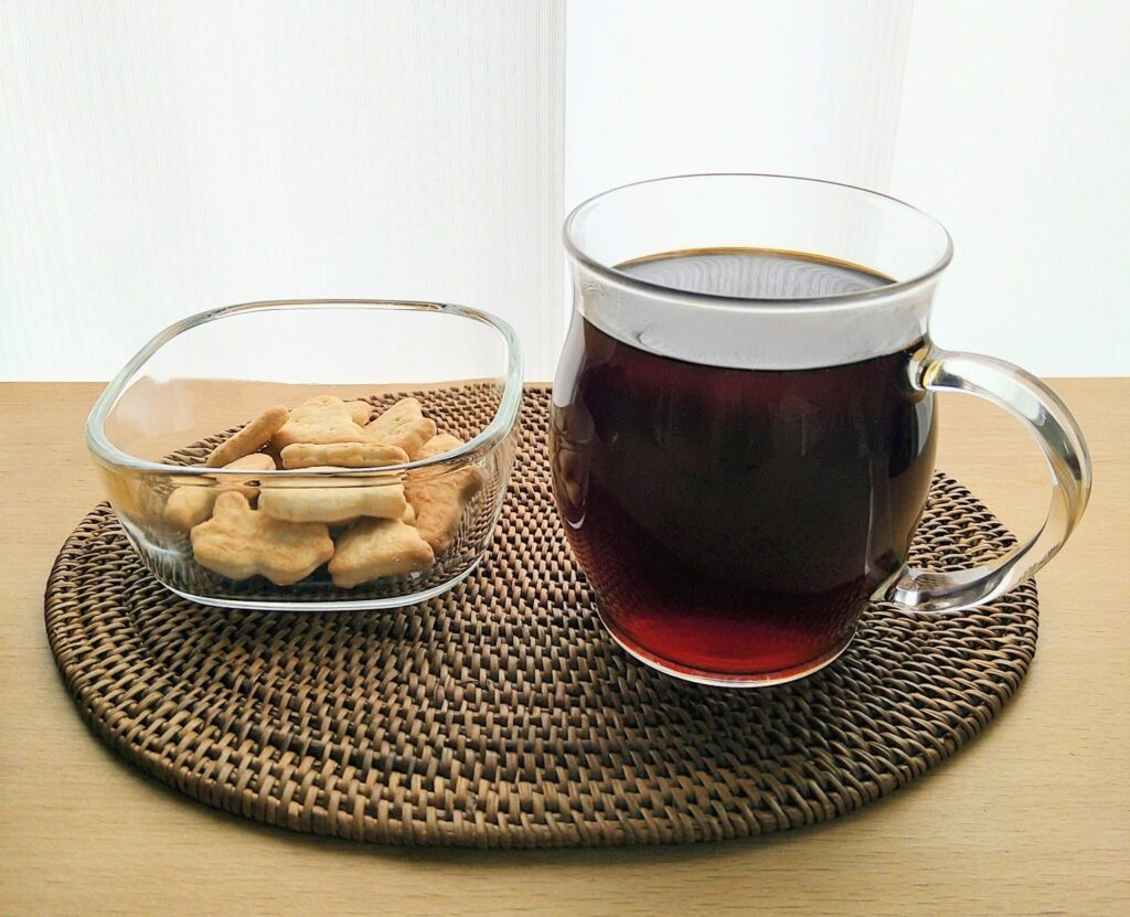 HARIO glass storage container with biscuits and glass mug for everyday use